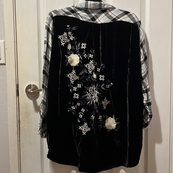 Kyla Seo Plaid and Velvet Embroidery Shirt - Picture 3 of 4